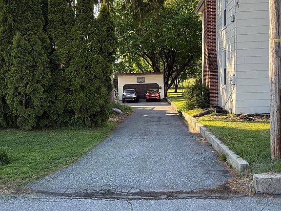 3rd image of 111 Furnace St