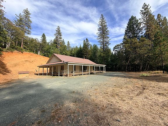 4th image of 2875 Bear Creek Rd