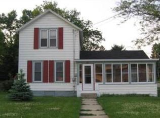 486 W Whitewater St, Whitewater, WI 53190