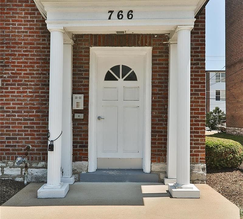 2nd image of 766 Kingsland Ave #766A