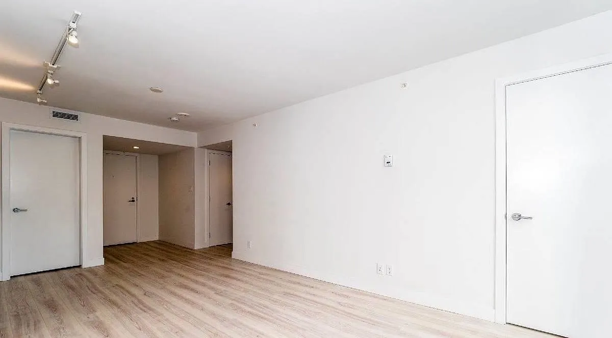 1133 Hornby St — Photo 4