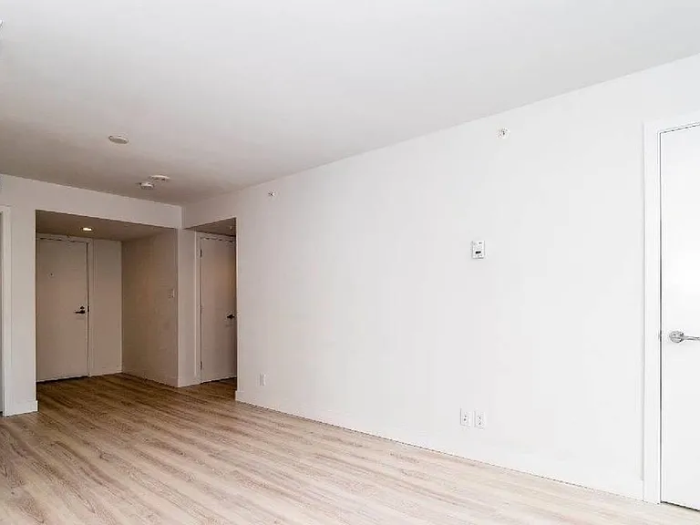 1133 Hornby St — Photo 4