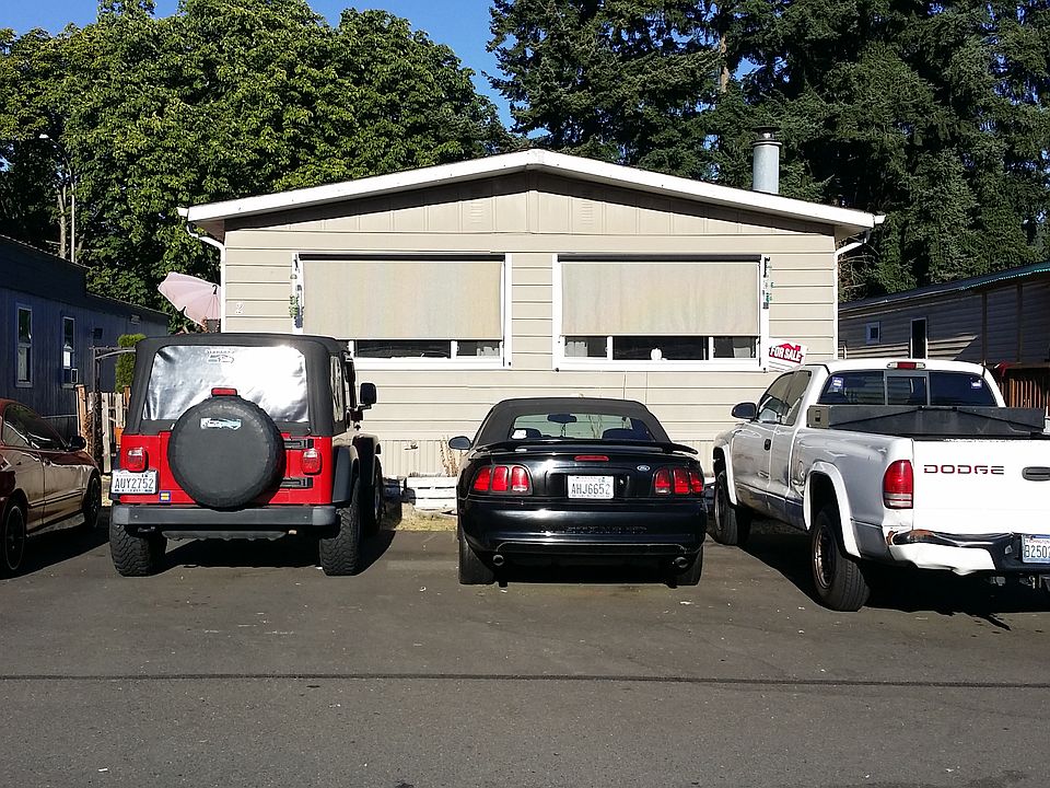 1st image of 210 37th St SE Trlr 2