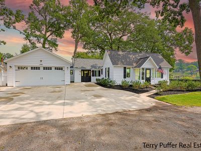 490 S Bear Lake Rd, Muskegon, MI, 49445