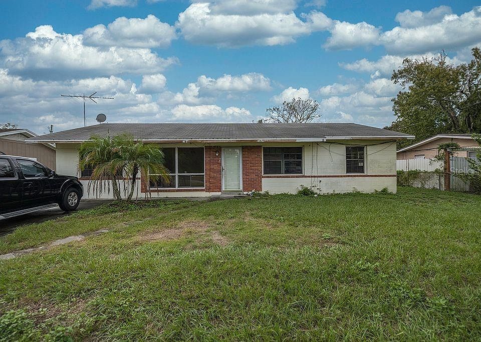 1st image of 300 Capehart Dr