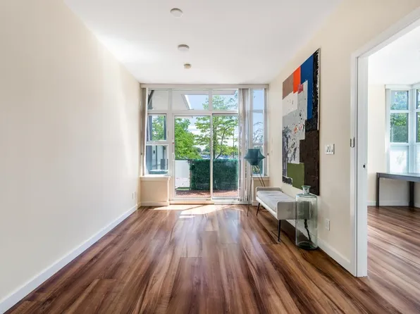 8677 Capstan Way, Richmond, BC V6X 1R5