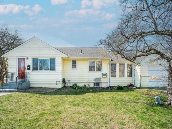 2 Ferndale Dr