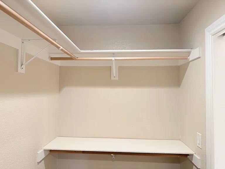 1532 Santa Monica Ave — Photo 8