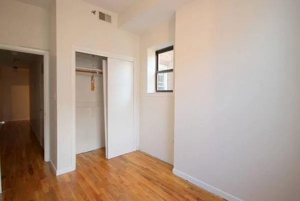 108 14th St #4W — Photo 7