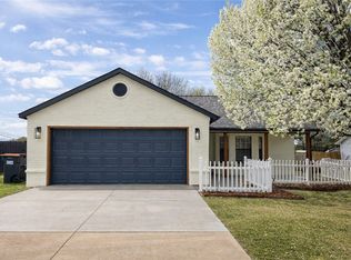 2930 Twin County St, Springdale, AR 72764