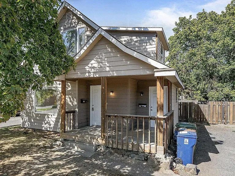 41 E Empire Ave #B — Photo 6
