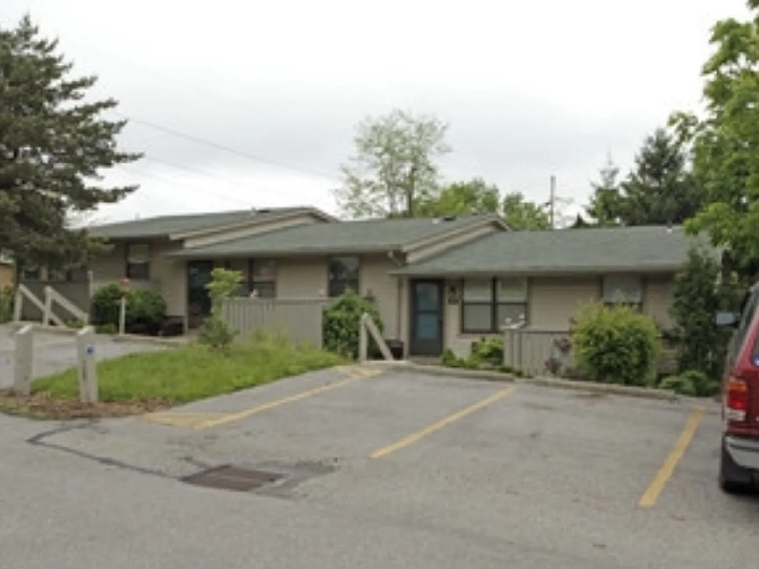 JMD Apartments - Acadia Court — Photo 2