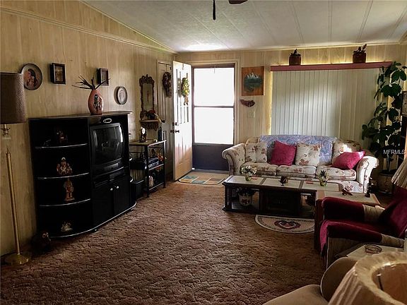 4th image of 818 Swallow Ln
