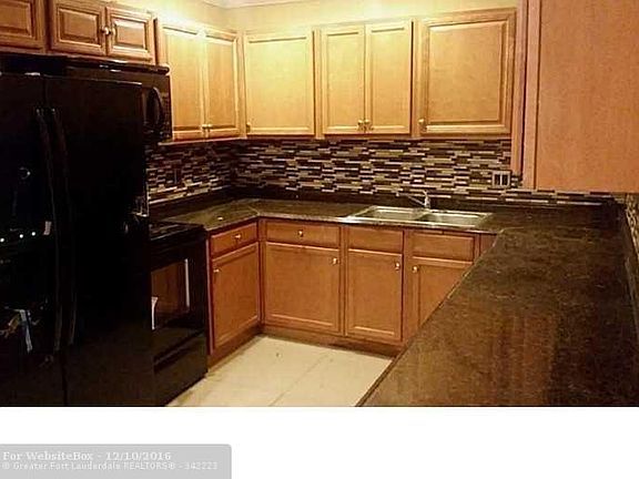 4th image of 11171 NW 39th St #A