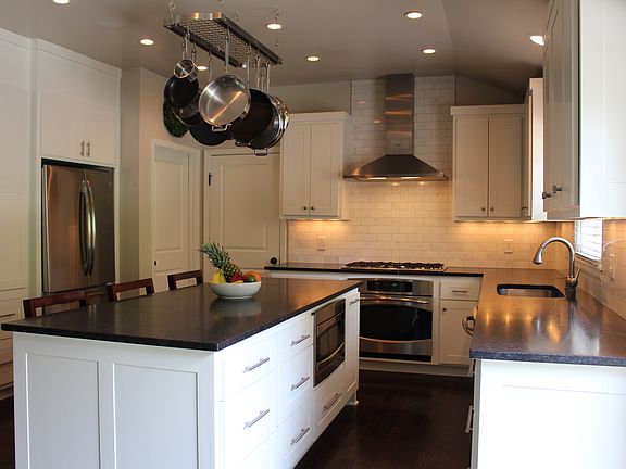 3rd image of 9623 Catalina St