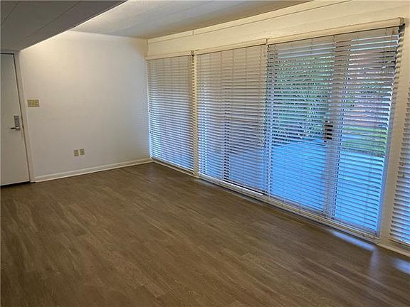 4th image of 247 Opal St APT B