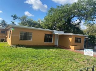 534 NE 160th St, Miami, FL 33162