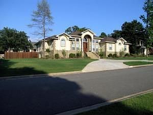 2nd image of 305 Quapaw Dr