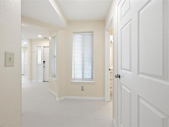 2nd image of 506 Courtside DR #E201