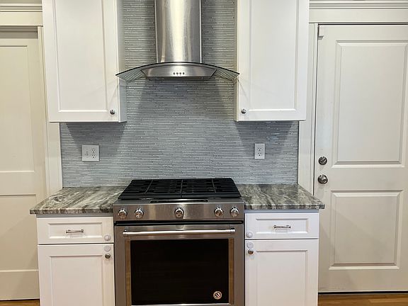2nd image of 41 Carleton Rd