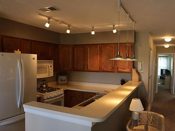 4th image of 1915 Waters Edge Dr #15C