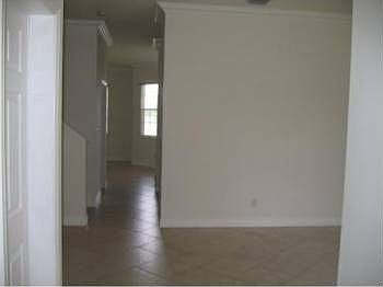 3rd image of 3327 Lakeside Dr
