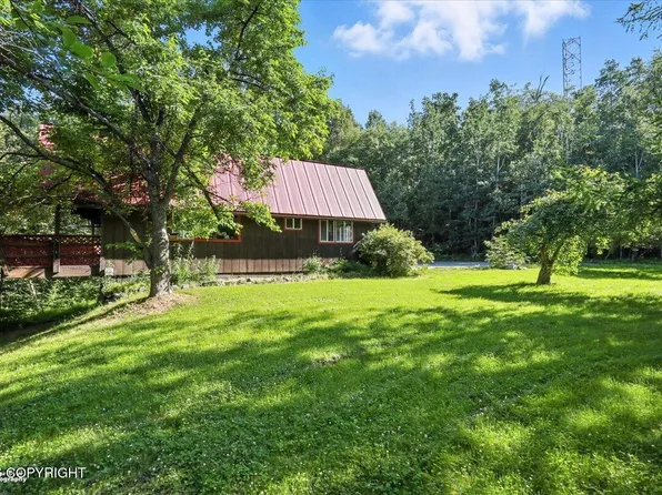 1301 S Felton St, Palmer, AK 99645