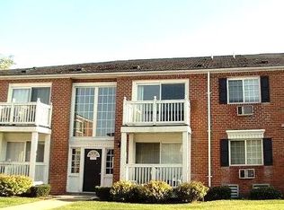 2440 Parmenter Blvd APT 208, Royal Oak, MI 48073