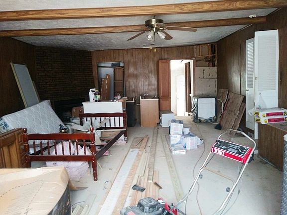 3rd image of 830 Valley View Dr