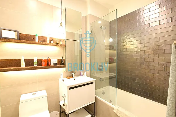 Rented by null | media 89