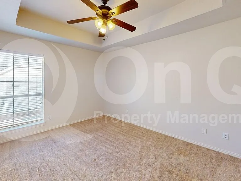 4513 Saint James Dr — Photo 20