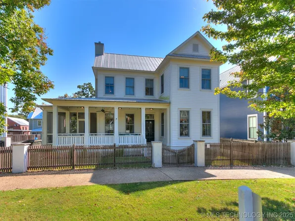 26 Boulevard Carlton Lndg, Eufaula, OK 74432