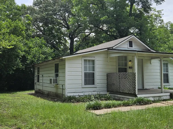 1799 Old Sycamore, Huntsville, TX 77340
