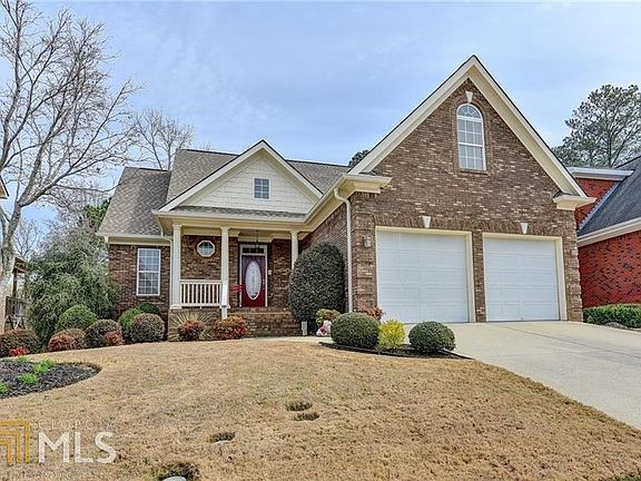 4th image of 339 Madison Park Dr