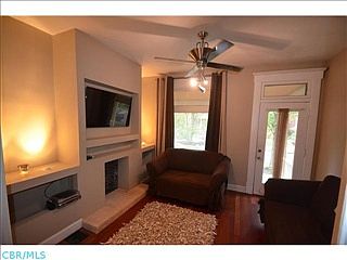 2nd image of 321 W Hubbard Ave