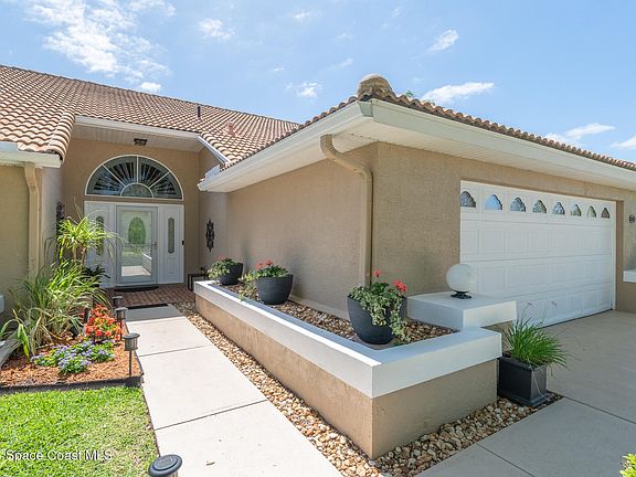 2nd image of 882 Palm Brook Dr