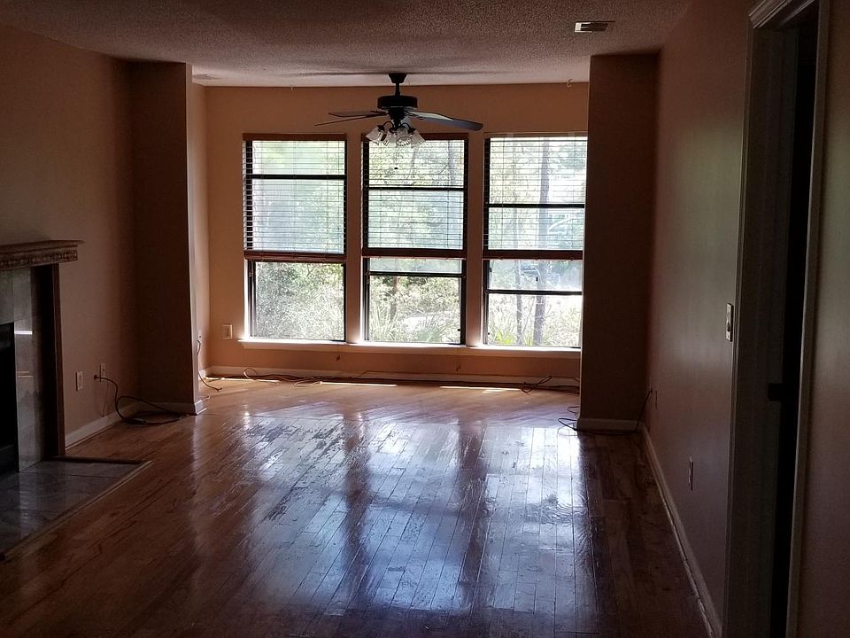 1st image of 74 Forest Cv #74