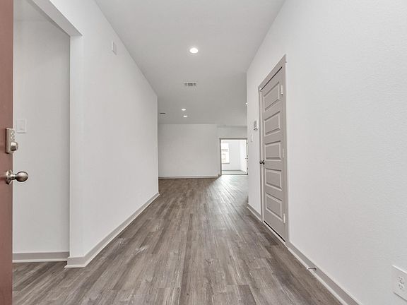 3rd image of 3303 Balboa Grove Ln