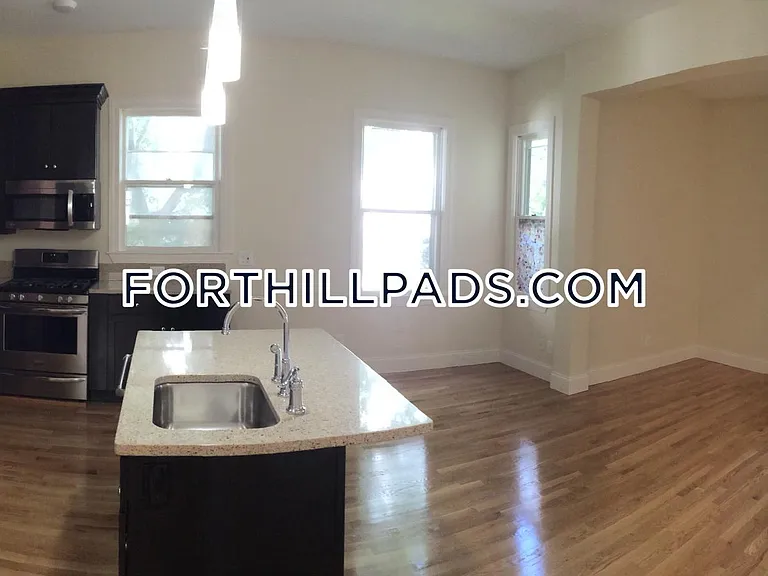 34 Juniper St #1 — Photo 28