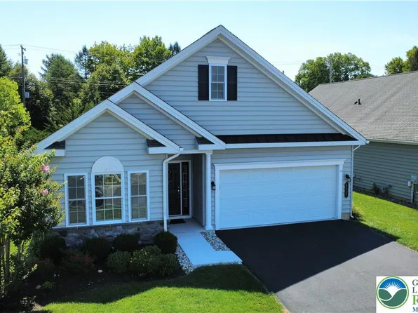 4633 Freedom Way, Center Valley, PA 18034