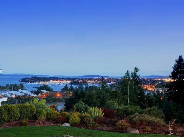 11008 Oriole Ln, North Saanich, BC V8L 5R1