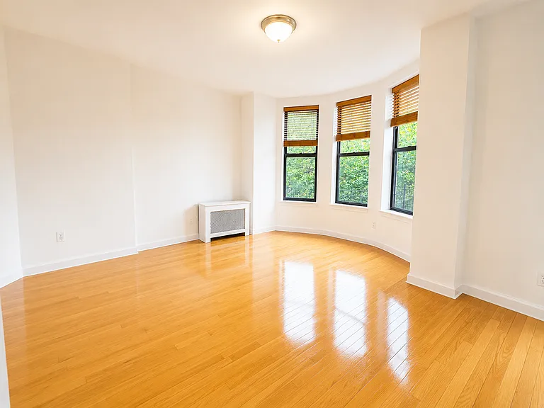 636 Carlton Ave #2R — Photo 2