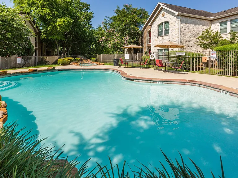 Saddle Creek — Photo 17