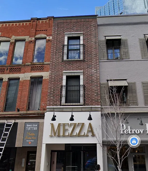 244 Dundas Street — Photo 4