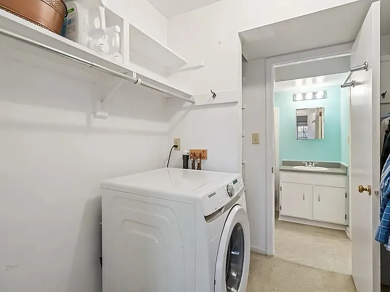 495 Odell Ave #2A — Photo 2