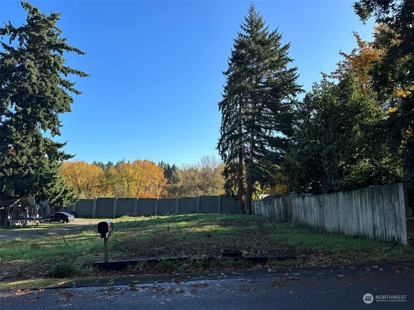 37 XX Meadow Avenue N, Renton, WA 98056
