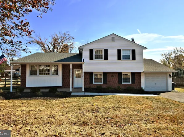 1051 Fitch Rd, Southampton, PA 18966