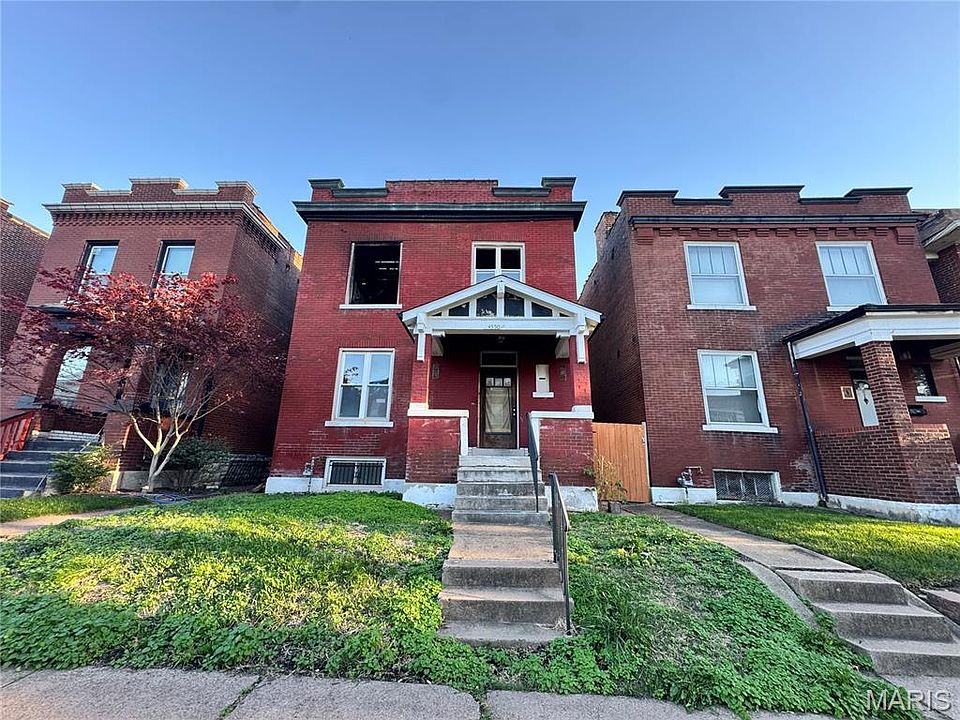 2nd image of 4550 Adelaide Ave