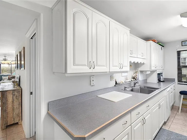 10044 S Ocean Dr #401 — Photo 8