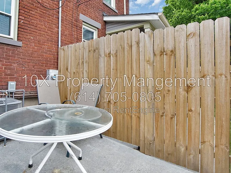 616 Lilley Ave — Photo 31